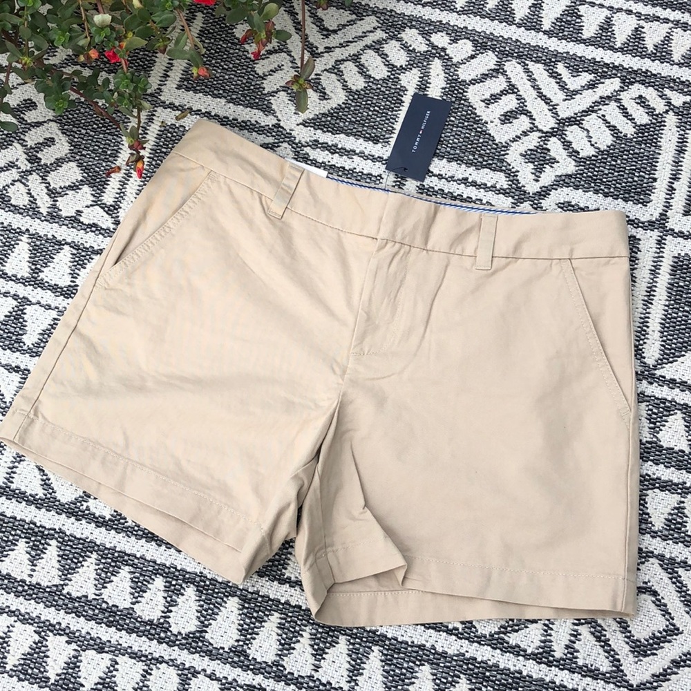 NWT Tommy Hilfiger Khakis Shorts, 10